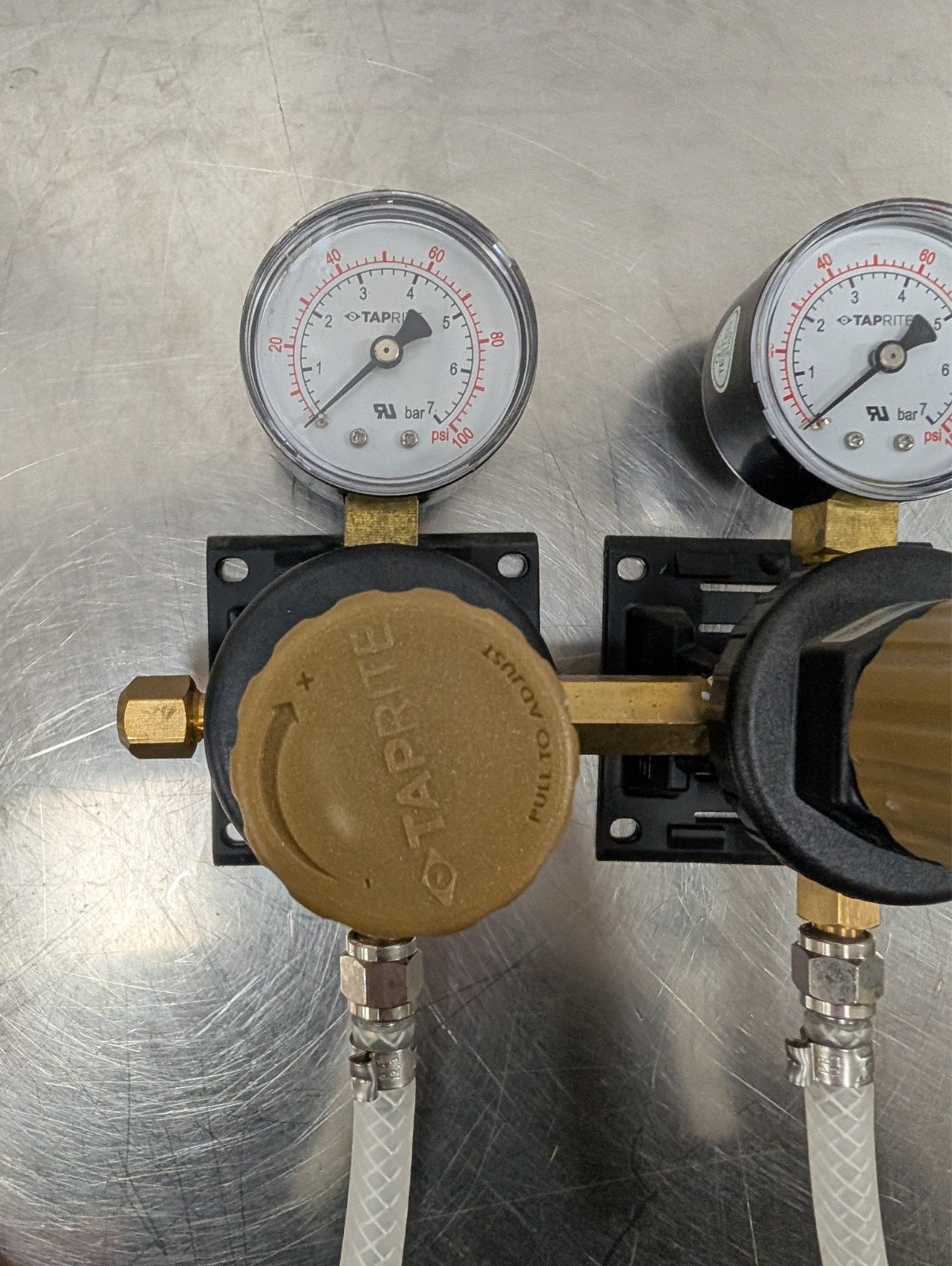 Taprite Dual Body CO2 Regulator - Two Gauge Two Outlet Series 5260SN 500psi [OFF