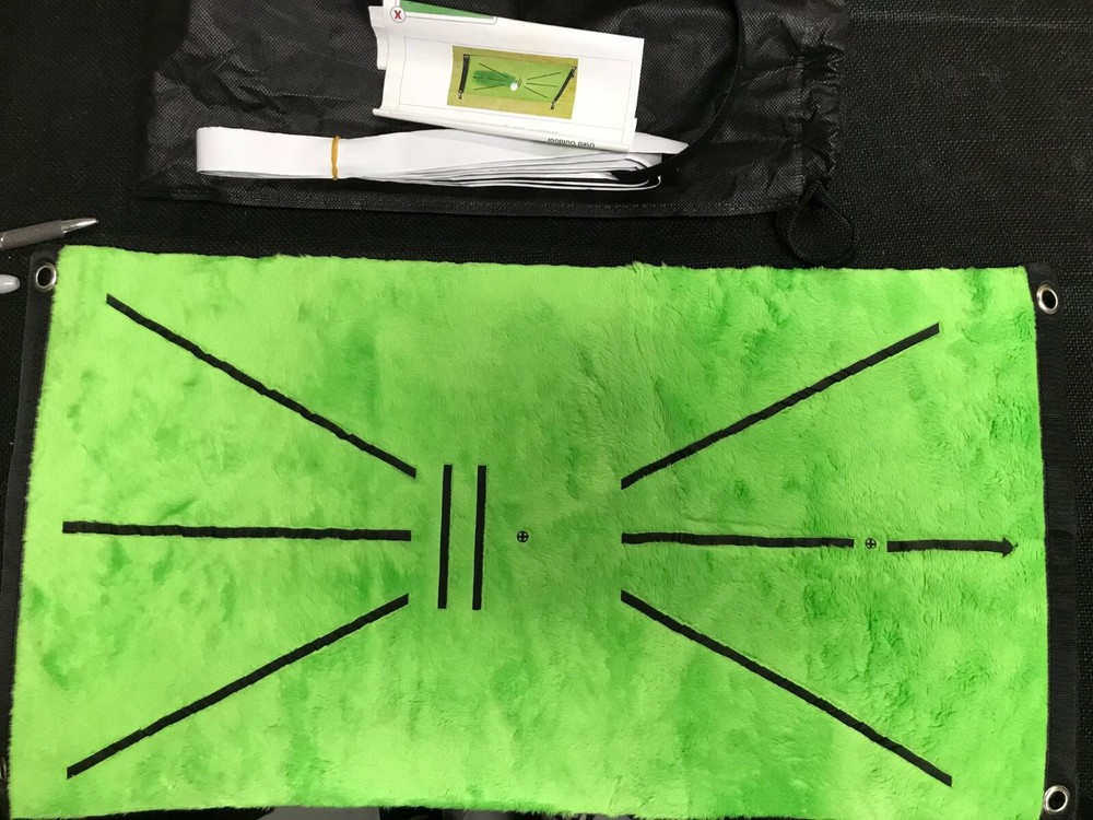 Golf Practice Mat & Spikes with Black Storage Bag NEW
