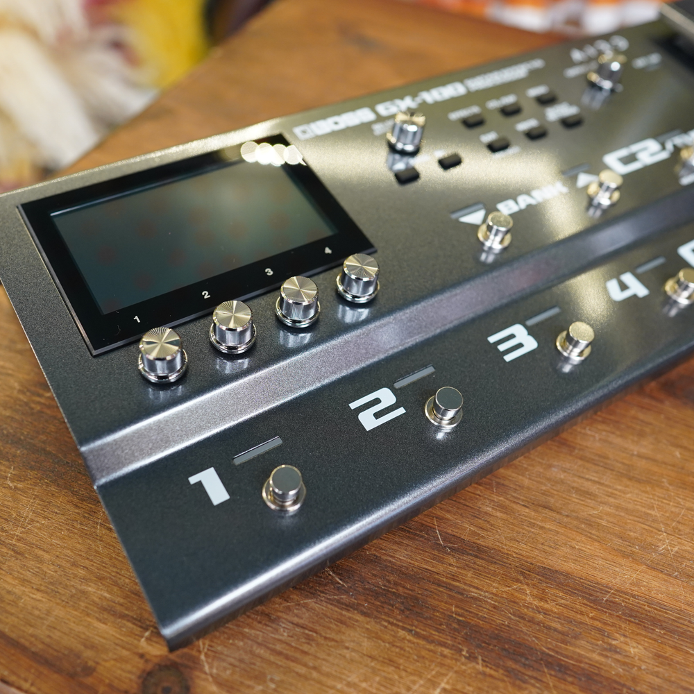 BOSS GX-100 Guitar Pedal Effects Processor AIRD Preamplifier Audio Interface