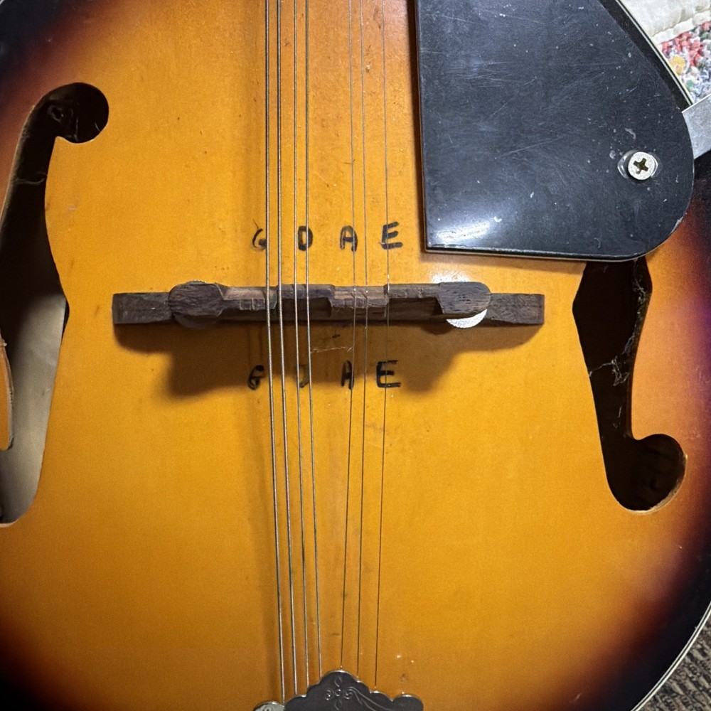Rogue RM-100A Mandolin Sunburst A-Style 8 String Late 2000s