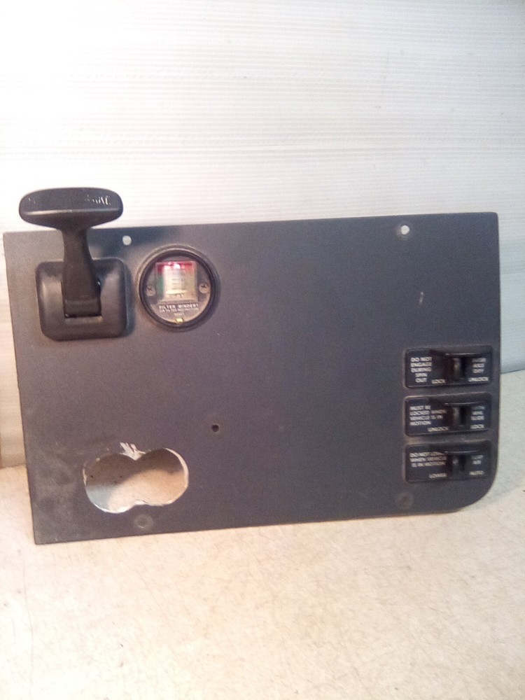 Freightliner Cascadia Gauge Switch Panel