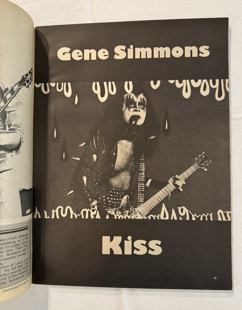 KISS ✨ VINTAGE AUCOIN ERA SPRING 1979 ROCK MANIA MAGAZINE ✨VERY NICE CONDITION ✨
