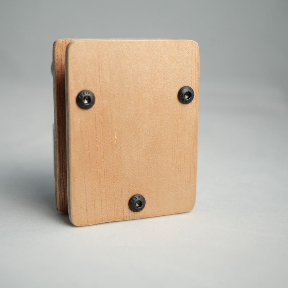 madMidiMini Compact Midi Controller with 2 Note Buttons 2 Potentiometers and LED