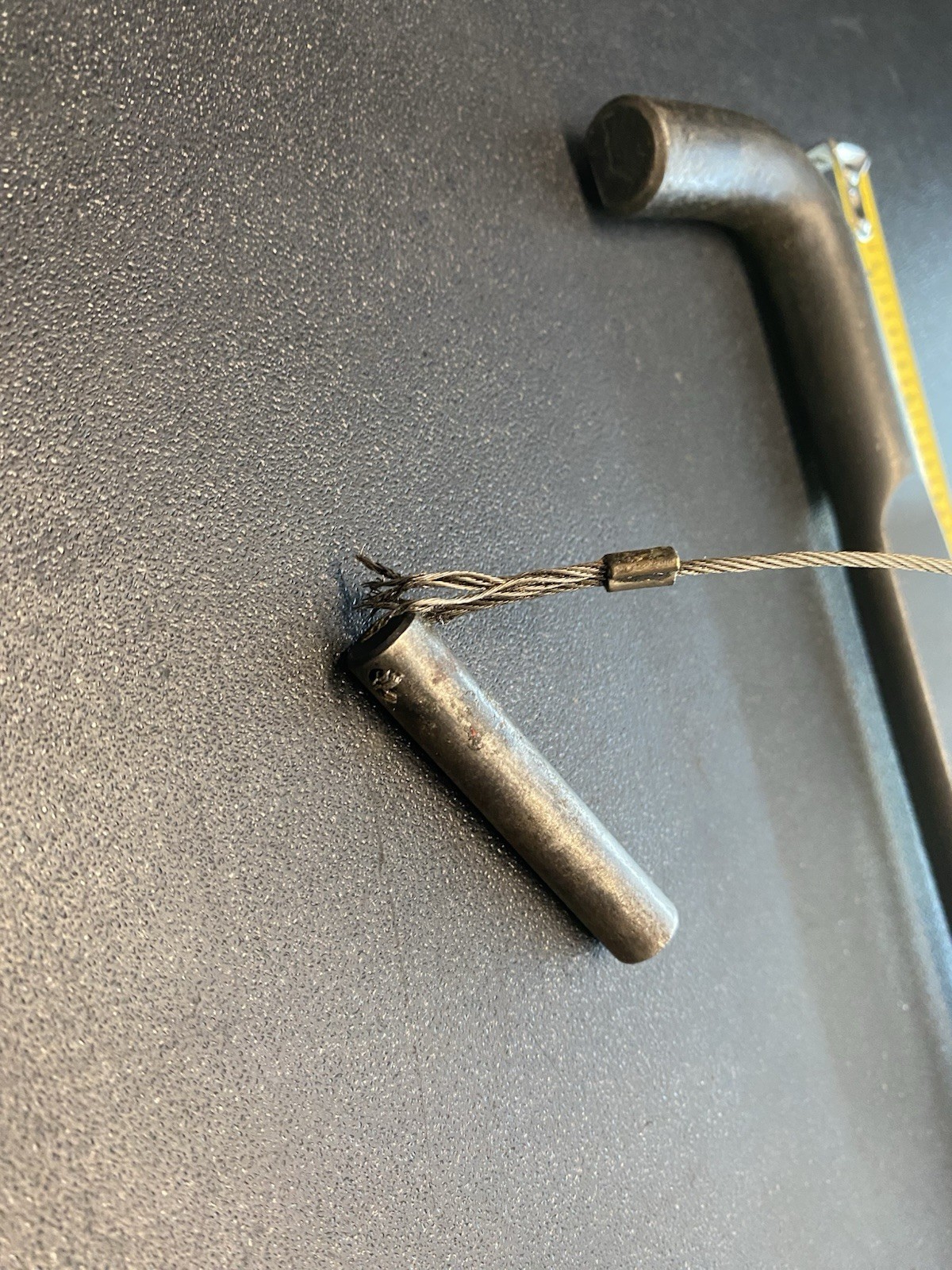 OMC Johnson Evinrude 330278 353803 factory service leg puller tool OEM