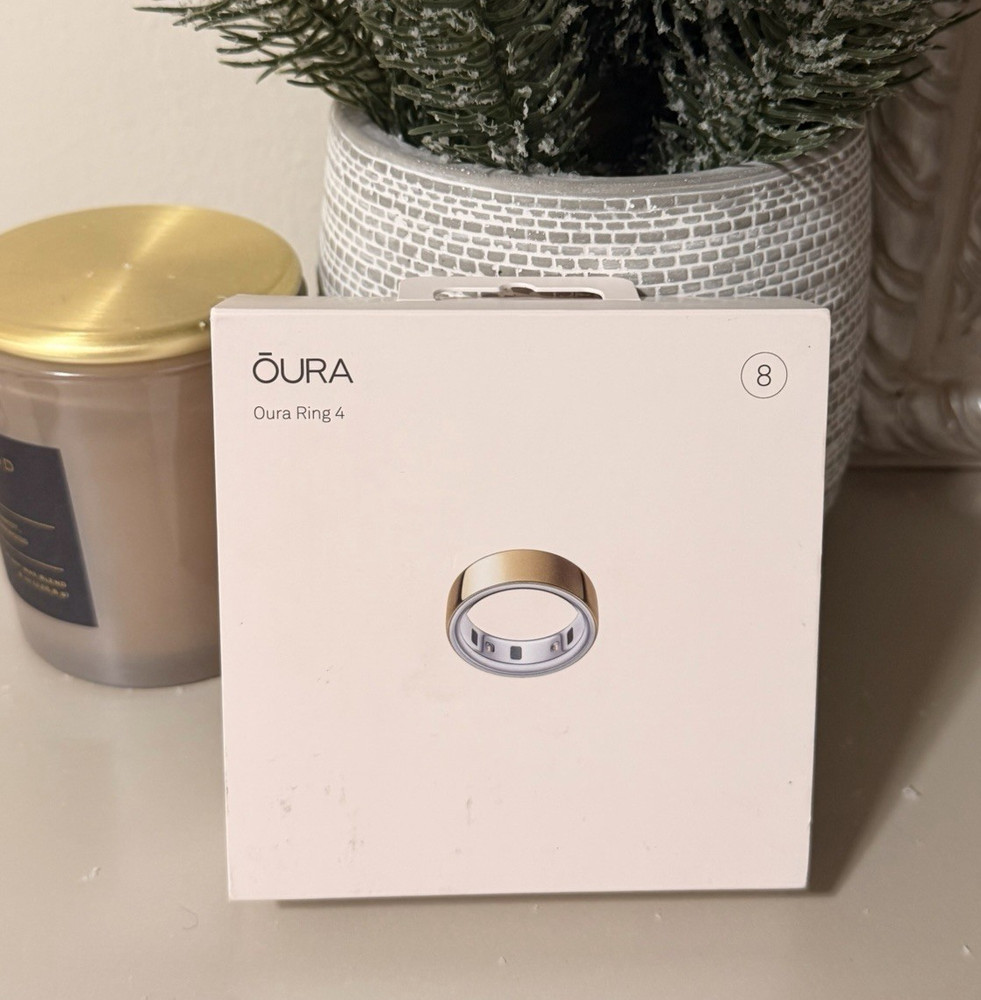 Oura Ring 4 Gold - Size 8