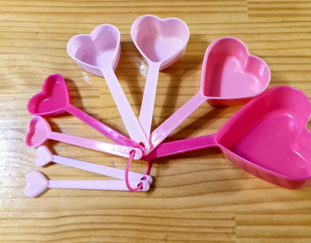 Heart Shaped Measuring Cups & Spoons Set Pink Plastic Nesting Kitchen Baking Set