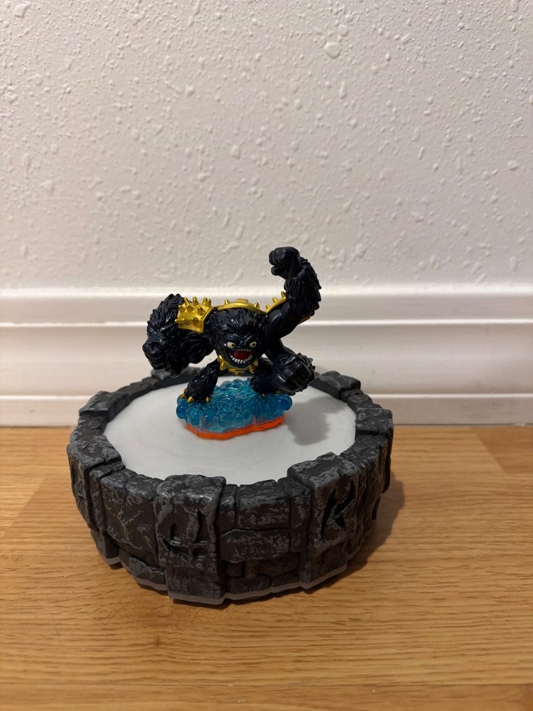 Skylanders Giant Figures | 14 pieces total | Read description