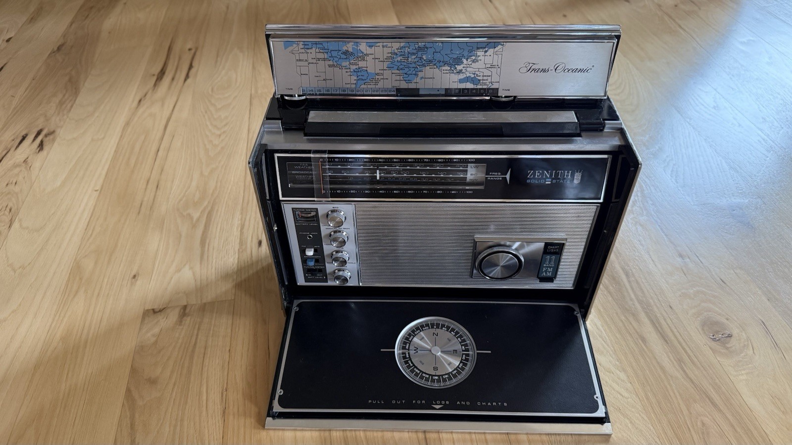 ZENITH TRANS OCEANIC RADIO MODEL D7000Y with Owners Manual EXCELLENT CONDITION!