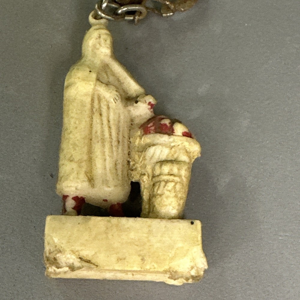 VINTAGE COUSCOUS BRET KEYCHAIN KEYCHAIN