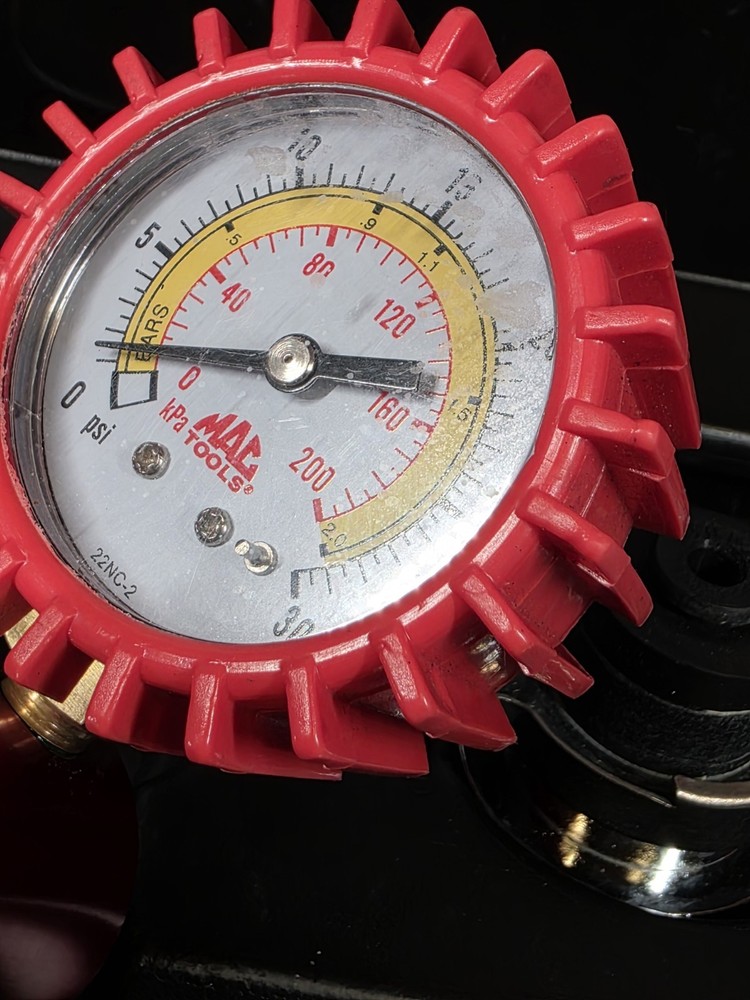Mac Tools CST500 Cooling System Pressur Tester In Case With Adapters