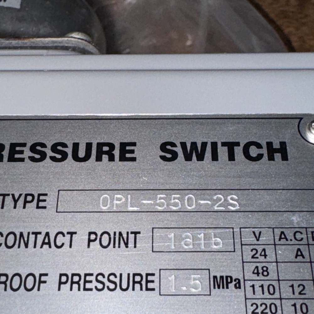 NEW SMC OPL-550-2S Pressure Switch