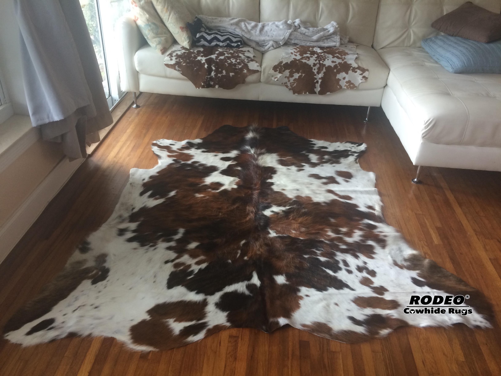 Premium quality rodeo cowhide rug Classic Tricolor large size Approx 5x7-6x7 ft