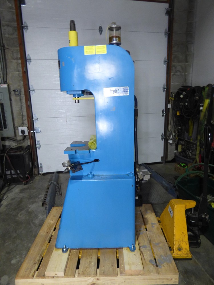Air Hydraulics C-Frame Press 5.5 Ton Clean Machine