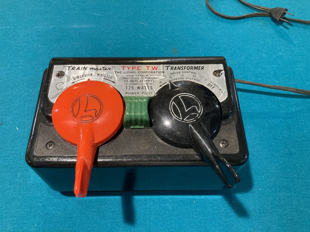 LIONEL TW TRANSFORMER WHISTLE AND DIRECTIONAL CONTROL