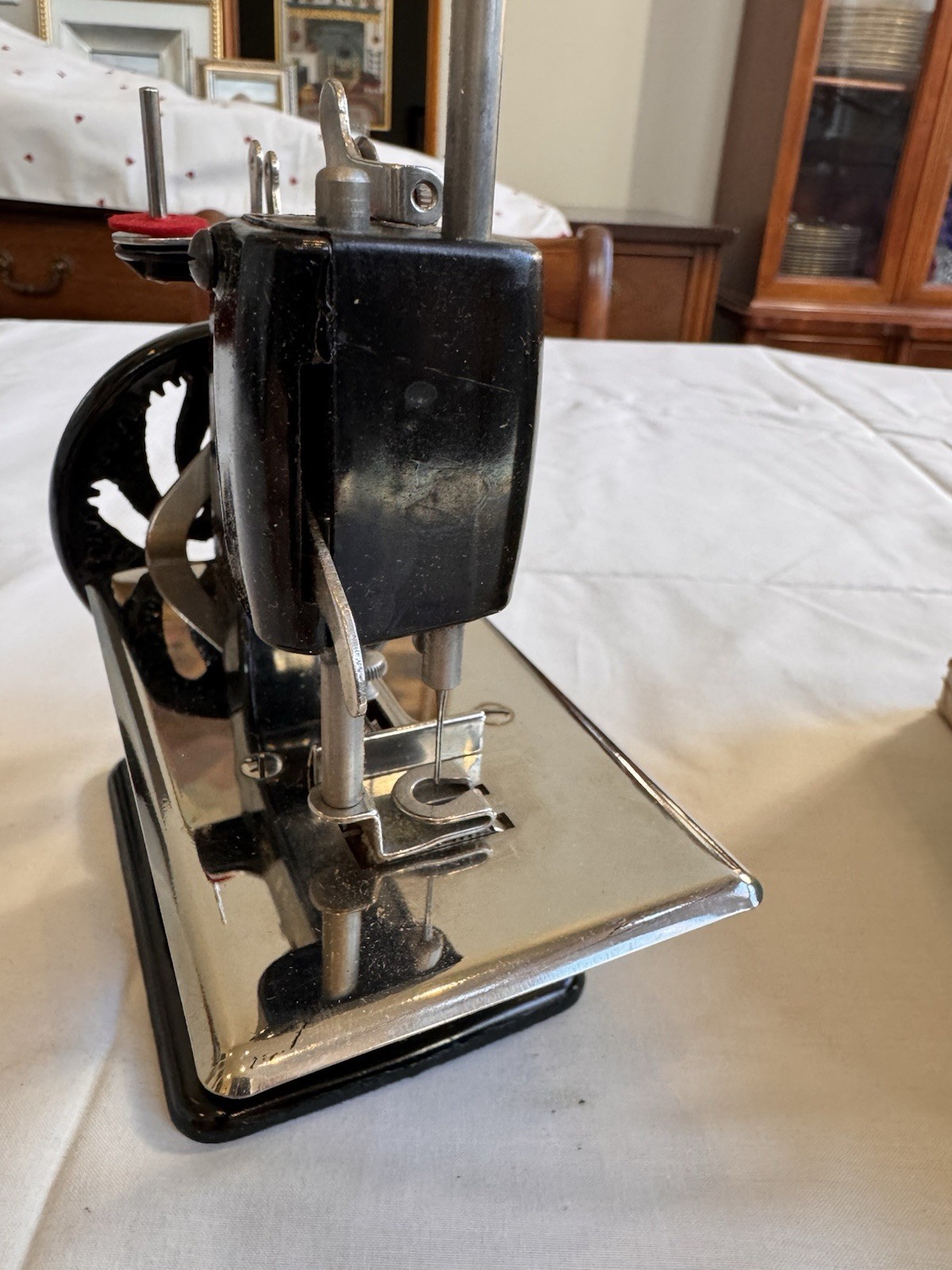 Singer Sewhandy Model 20 Child’s Sewing Machine with clamp & orig box