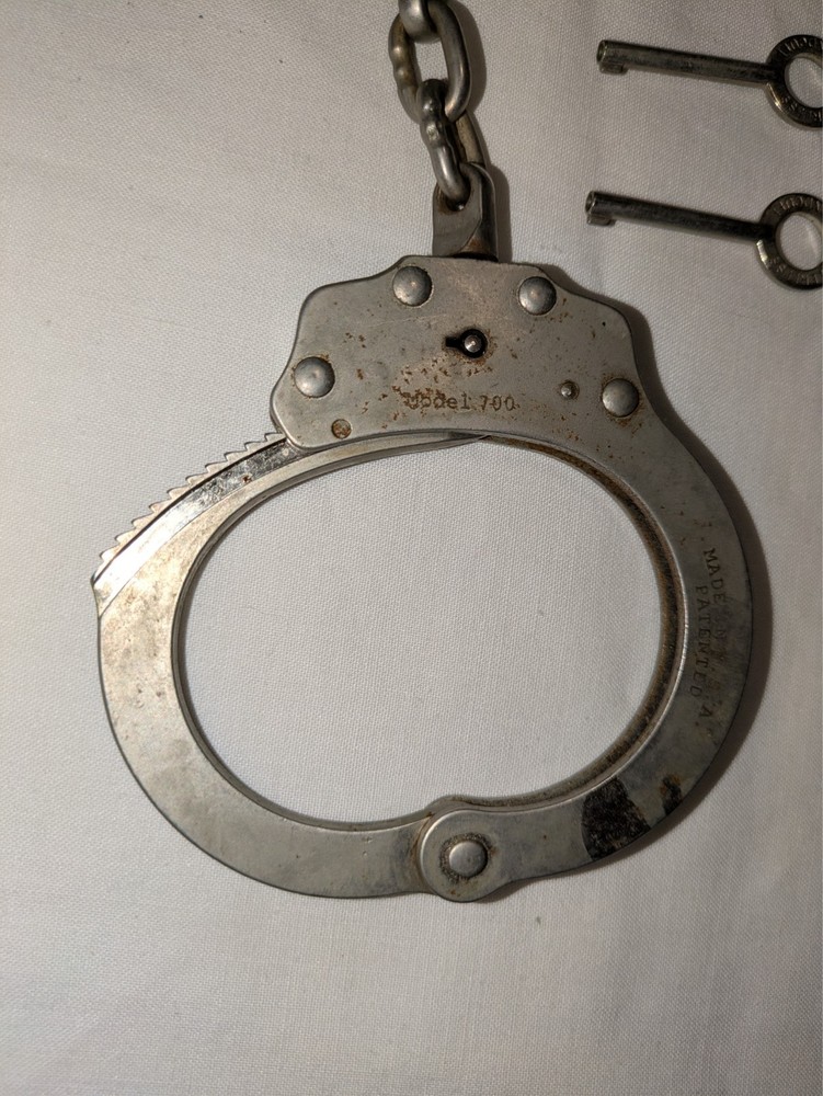 Peerless Model 700 Handcuffs with Two Keys
