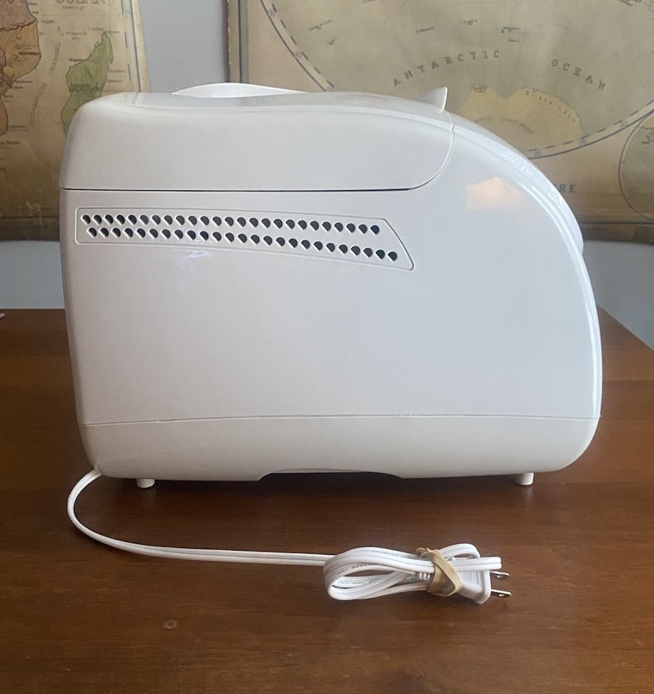 West Bend 41400 Bread Maker