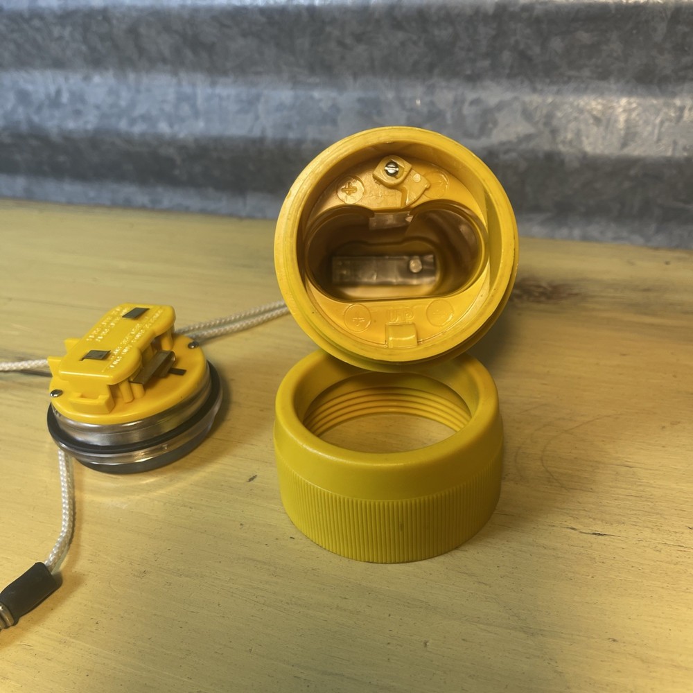 Ikelite MINI C-LITE Underwater Dive Light - VERY CLEAN