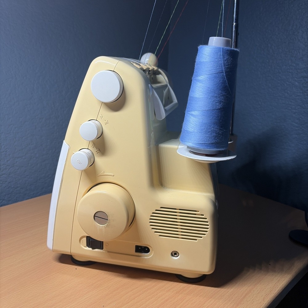 Bernina Serger/Overlocker 2500DCE (Used, Working)