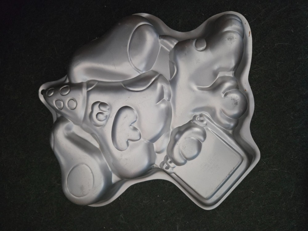 wilton vintage character cake pans