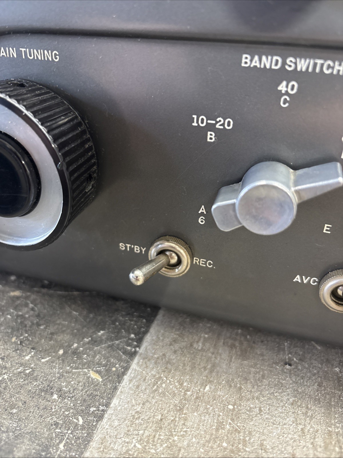 Very Nice National NC-183D Communications Receiver Powers On