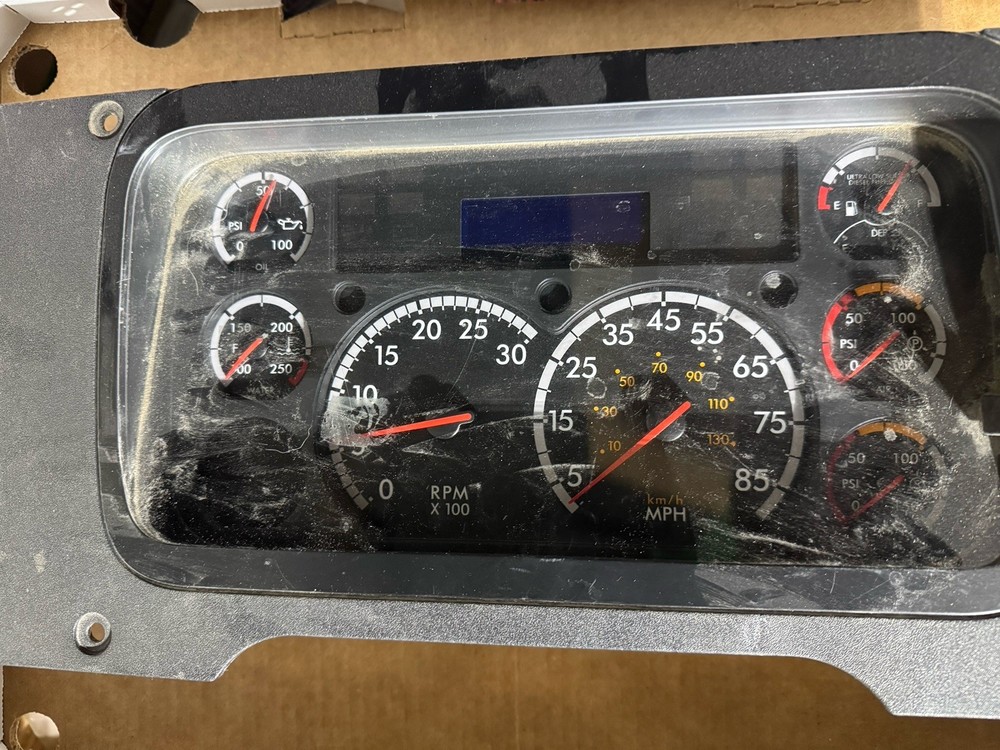 A22-75549-100 FREIGHTLINER CASCADIA