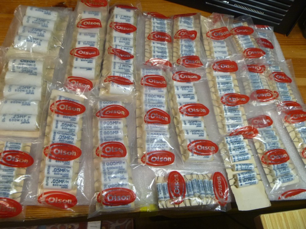 Porcelain Capacitors 600V various values (qty: 188)