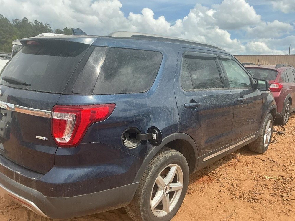 EXPLORER 2017 Glove Box 5028918