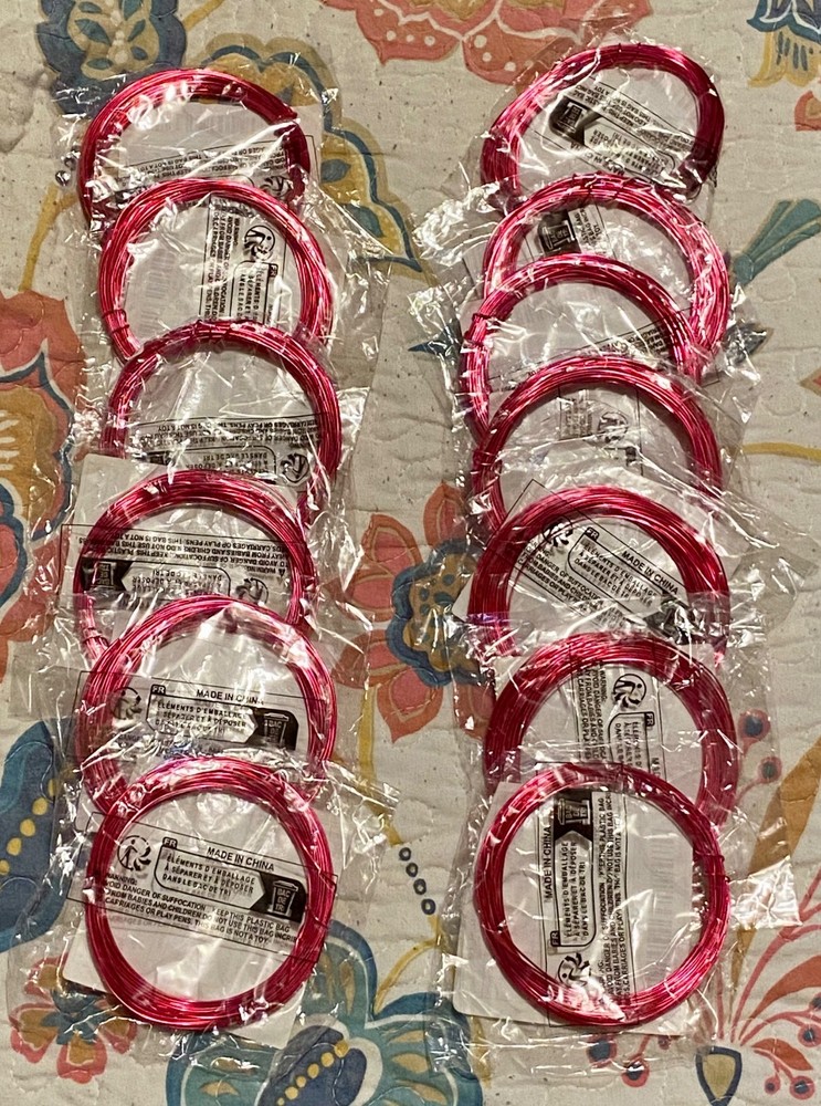 36 New Craft Wires, 5 different colours.