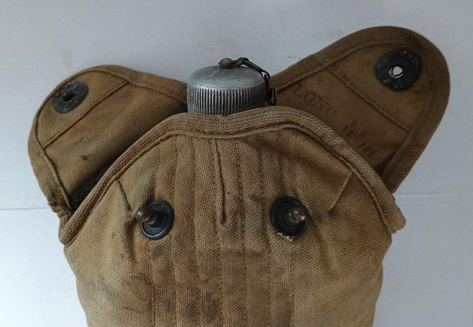 US WW1 CANTEEN AND COVER BOTH MARKED 1918