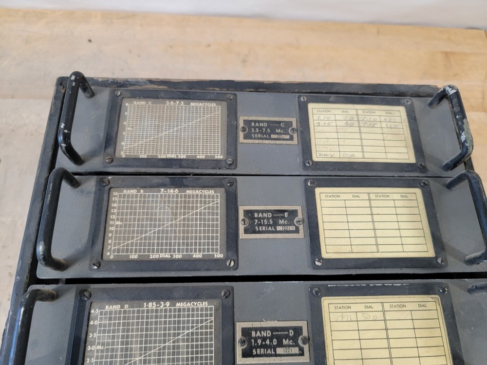 US Army Signal Corps Changeable Band Radio Transmitter W/ Modules! See All Pics!