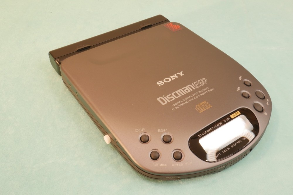 Sony D-321 Discman :: Restored :: Complete Set