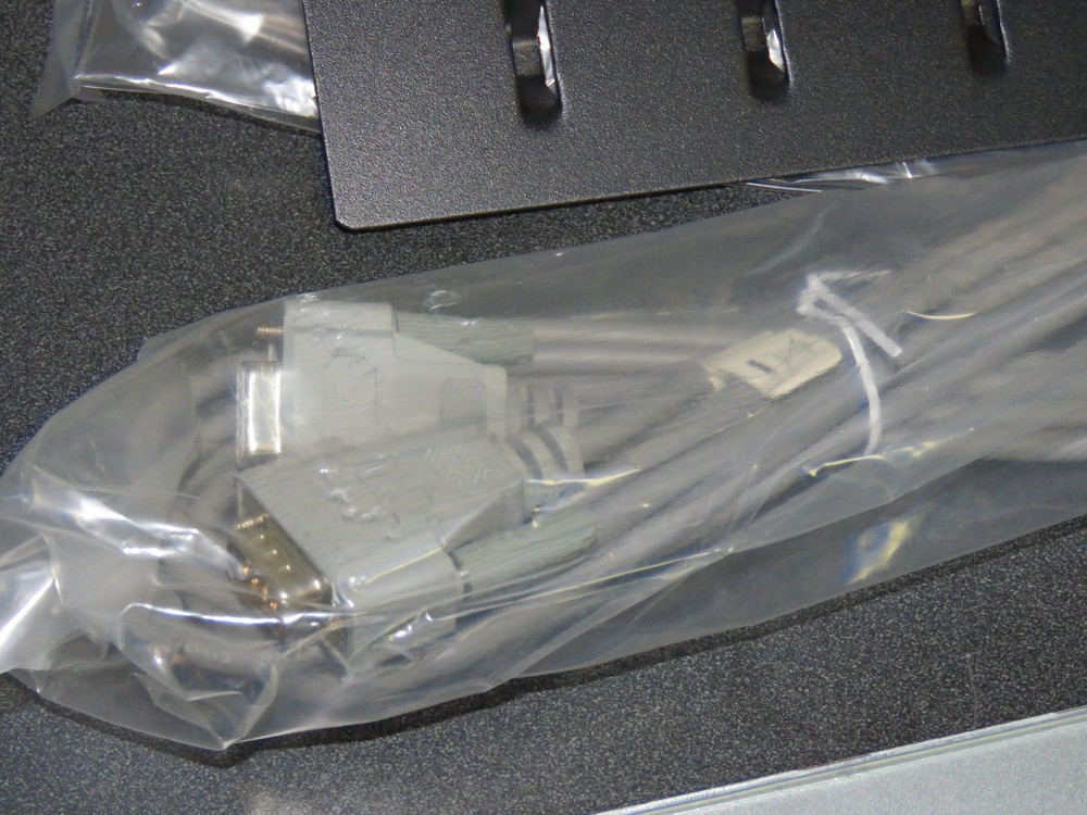 New in Box APC 1U Rackmount Rail Kit 0M-1012A with Serial interface cable