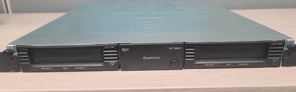 Quantum DLT Rack1 Rack Mounted Dual Tape Recorder