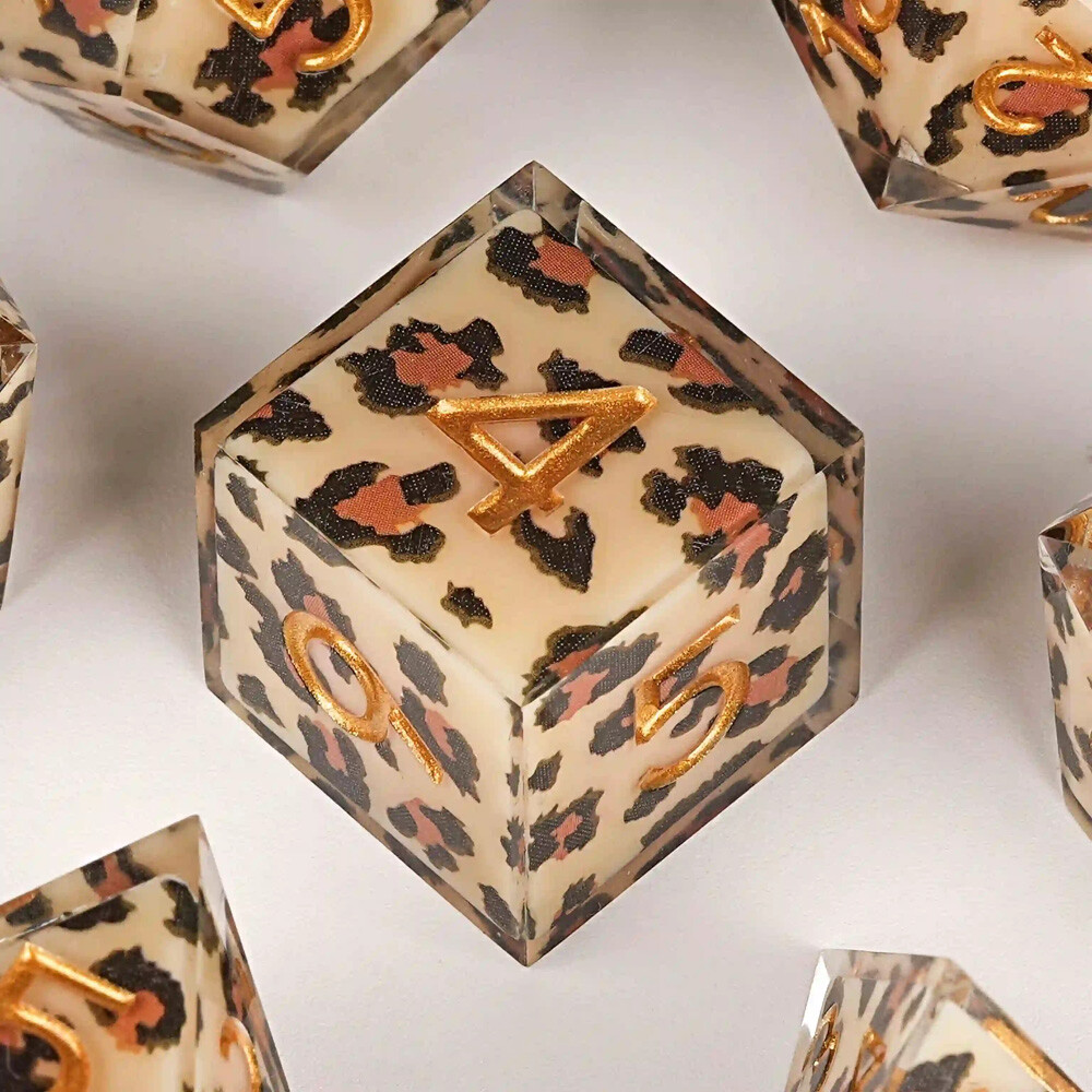 Resin DND Dice Set Sharp Edge Polyhedral 7PCS RPG Dungeons Dragons Leopard Print