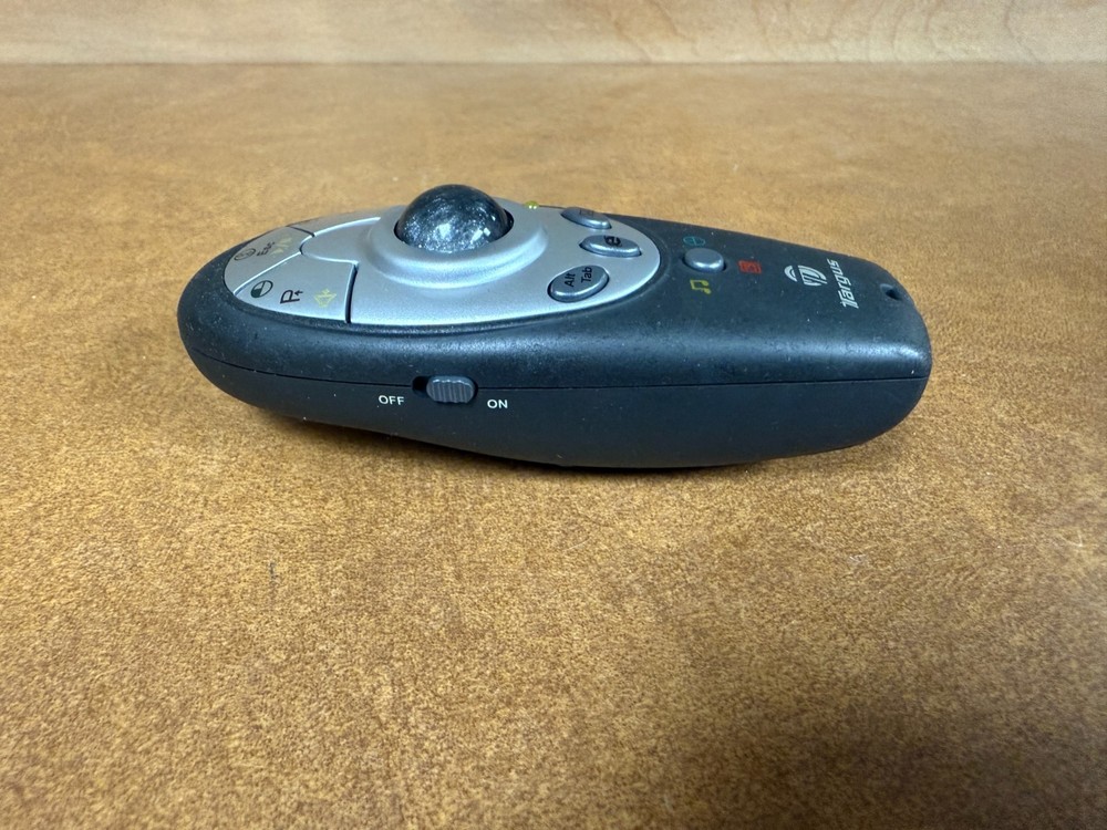 Targus AMP01US Wireless Multimedia Presenter Device Remote Only