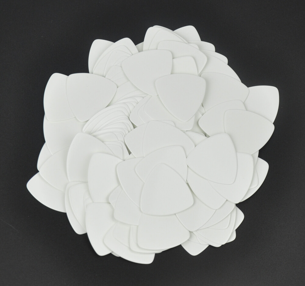 Celluloid 346 Rounded Triangle Guitar Picks Plectrums 0.71mm 100Pcs Solid White