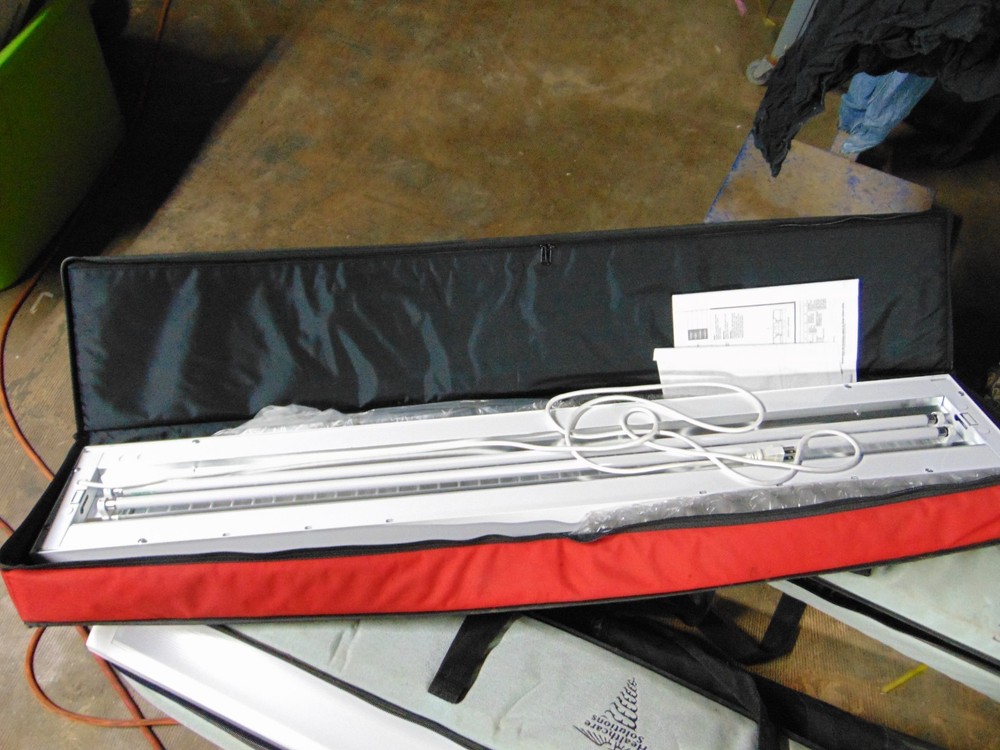 NeoRay Medical Light