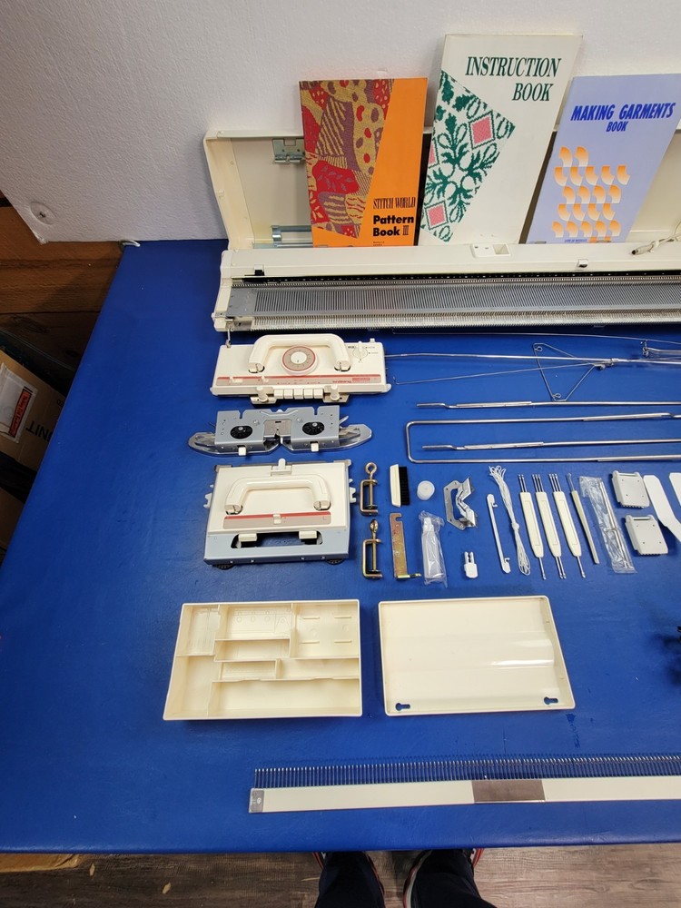 Knitking Compuknit 5 STAR (same as Brother 970) Knitting Machine Tested/Working