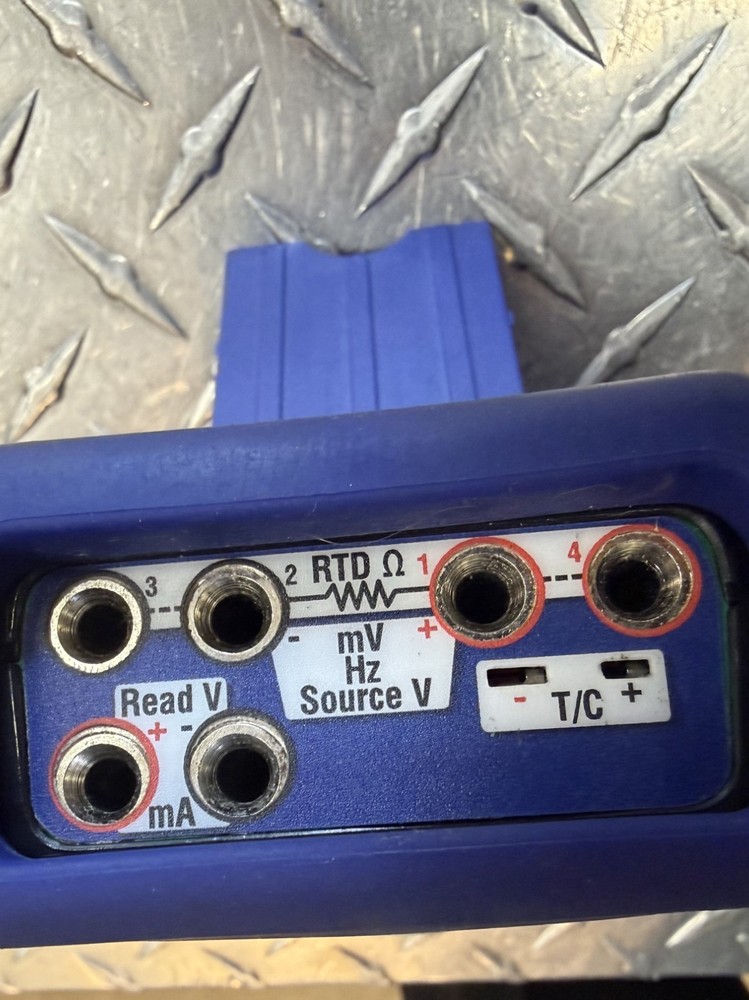 PIE 820 1-Channel Multifunction Process Calibrator