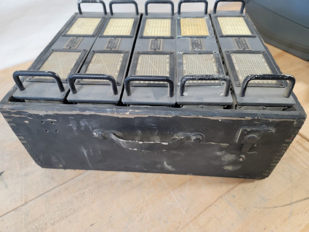 US Army Signal Corps Changeable Band Radio Transmitter W/ Modules! See All Pics!