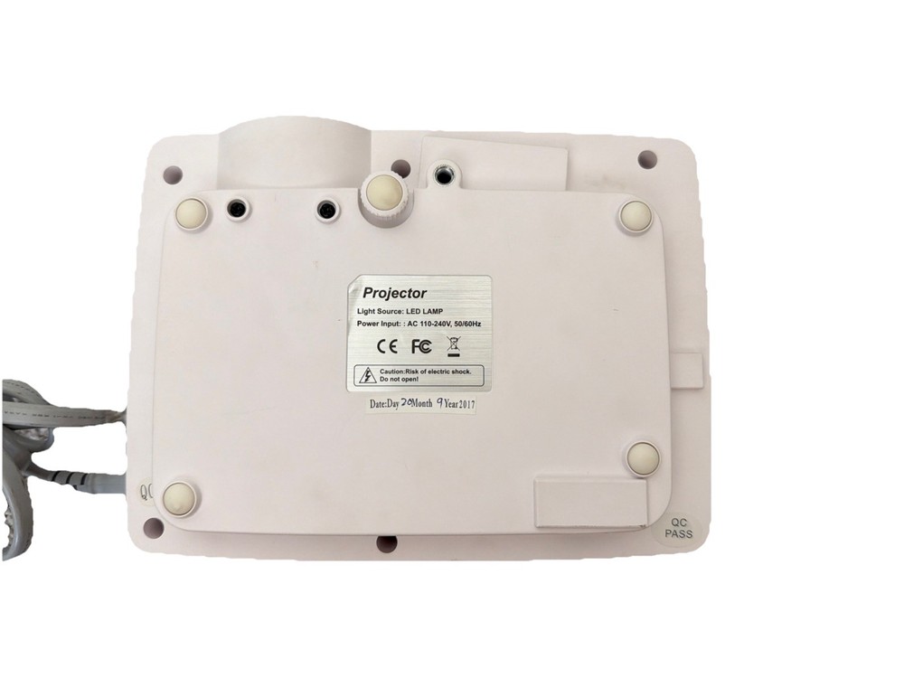 ExquizOn Mini White Projector - TESTED