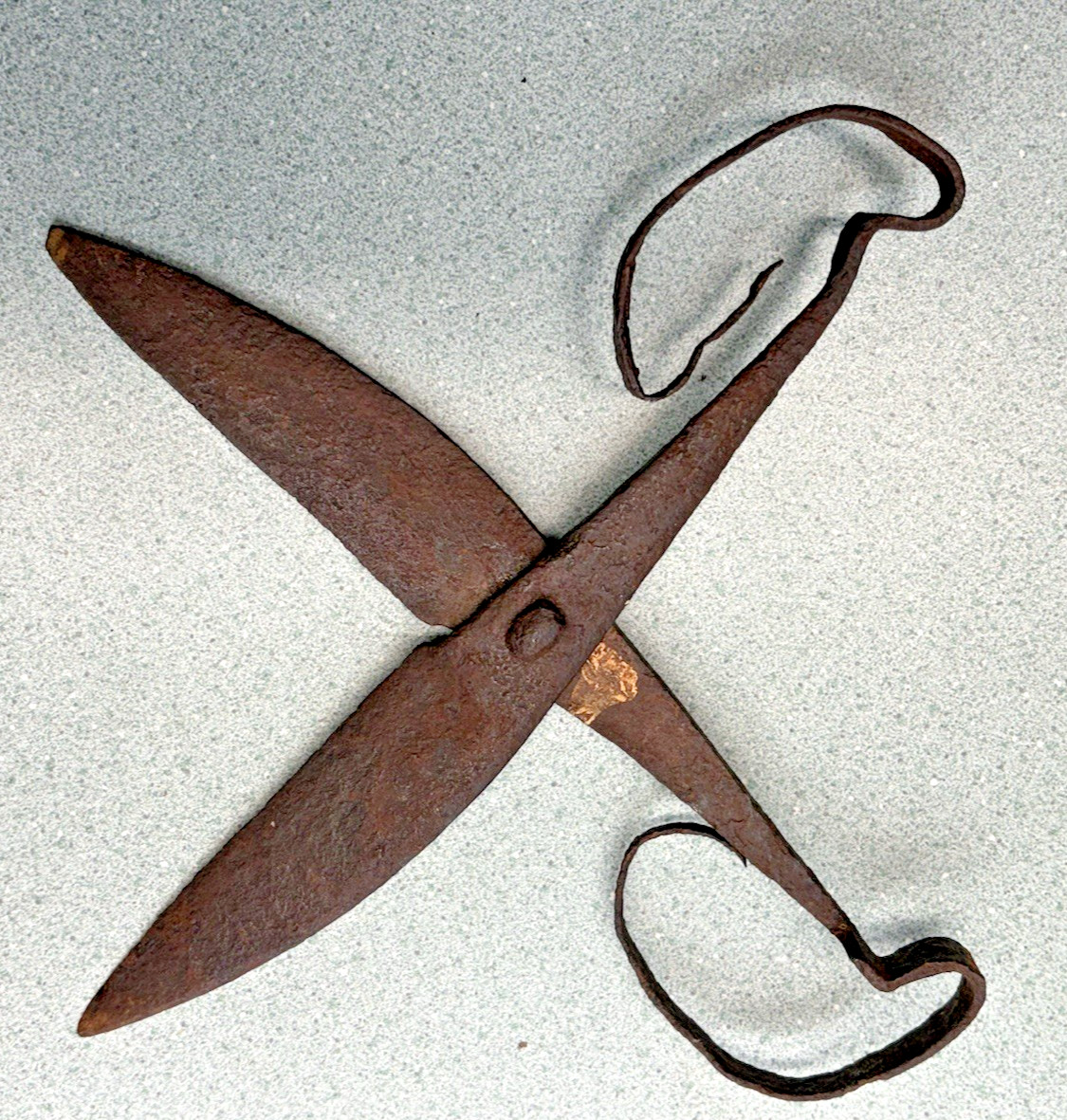 REVOLUTIONARY WAR ERA BLACKSMITH HAND-FORGED IRON SCISSORS good CONDITION RARE