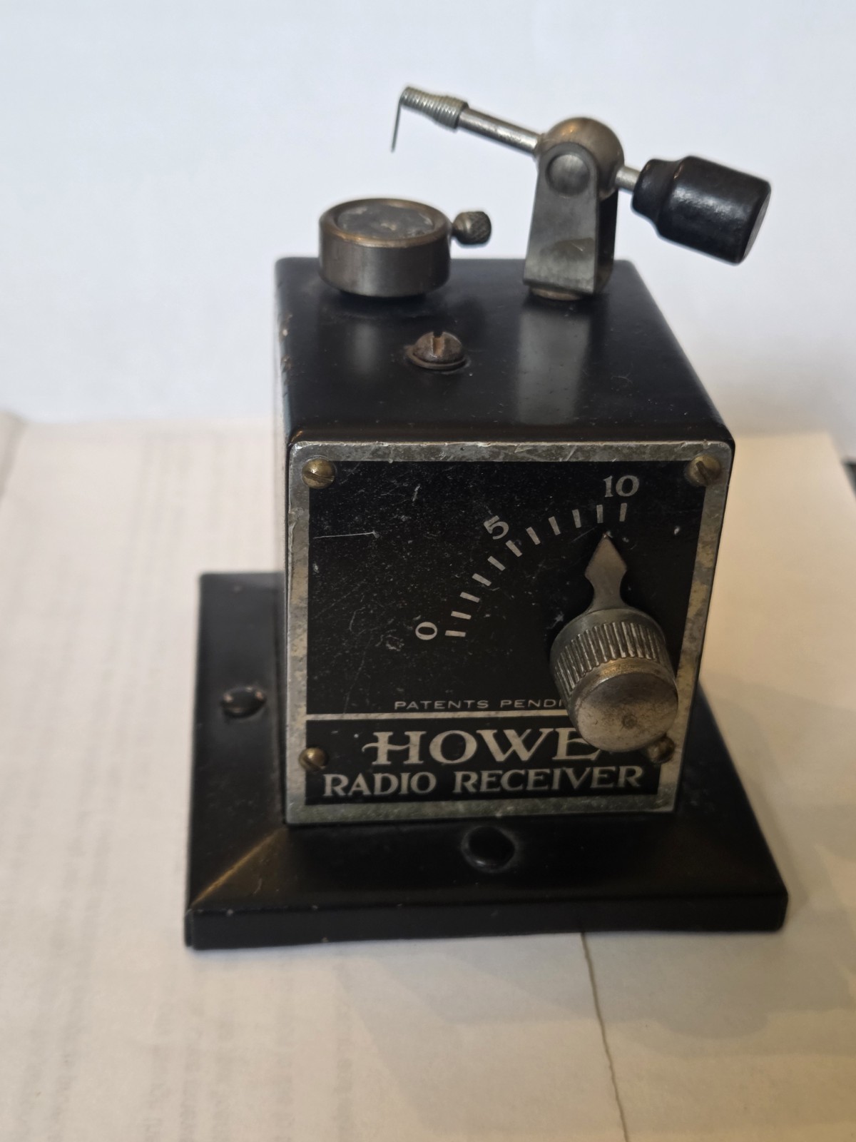 1920s CRYSTAL RADIO Howe Radio Receiver