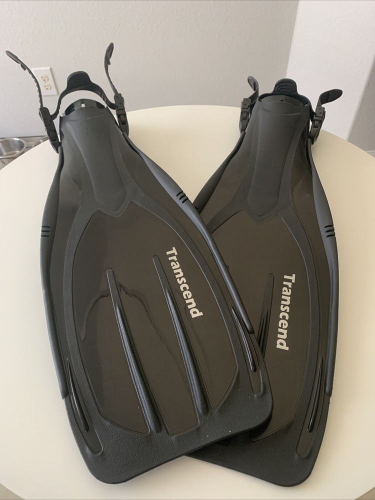 Scuba diving equipment and accessories