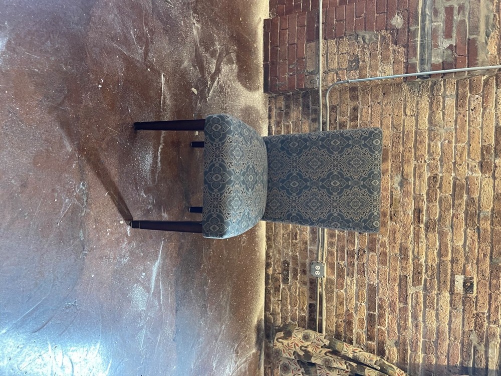 Excellent condition! restaurant chairs