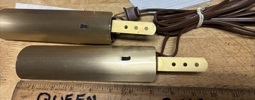 Vintage Cabinet 40w Max Double Light TESTED WORKS 9" Model E