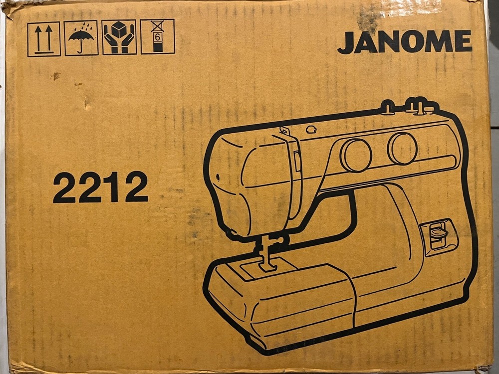 Janome 2212 Mechanical Sewing Machine