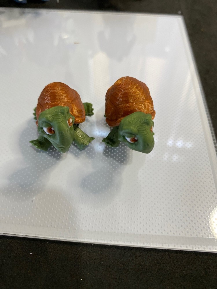 3D Printed Articulated Turtle Figurines – Handmade Poseable Desk Decor – Set 2