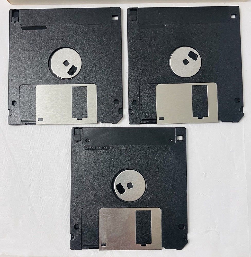 Claris FileMaker Pro Macintosh Complete 3-Disk 3.5” Floppy Software Set 1995 Vtg